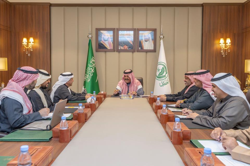 الأمير عبدالعزيز بن سعد يطلع على مستقبل الاستثمار السياحي في منازل حاتم الطائي