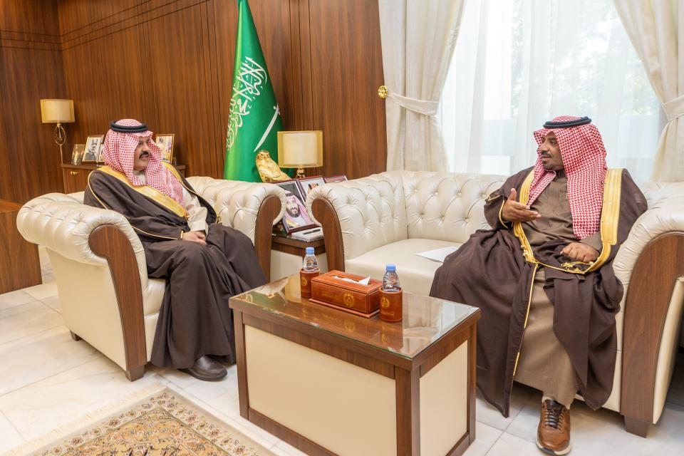 الأمير عبدالعزيز بن سعد يستقبل رئيس مجلس إدارة جمعية الإعلام السياحي بحائل