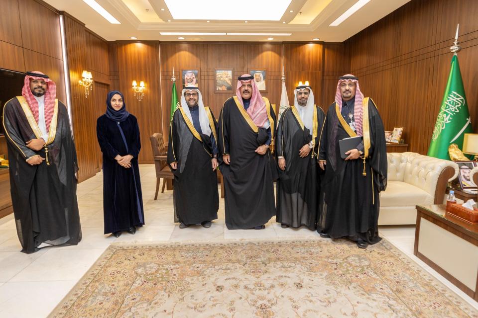 أمير منطقة حائل يستقبل رئيس الهيئة العامة للإحصاء 