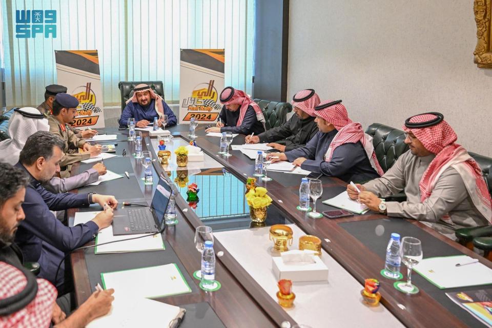 أمير حائل يوجّه بتسخير الإمكانات كافة لإنجاح النسخة الـ 19 من رالي حائل تويوتا الدولي 2024