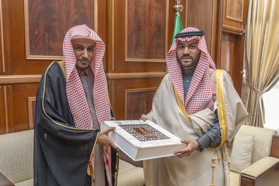 نائب أمير منطقة حائل يستقبل مدير فرع الرئاسة العامة لهيئة الأمر بالمعروف والنهي عن المنكر بالمنطقة