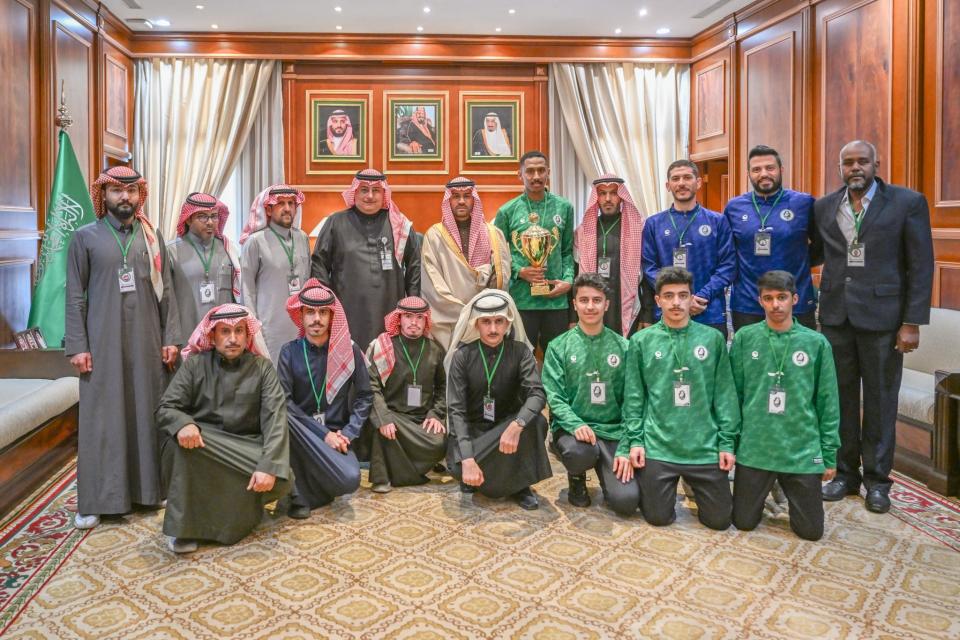 نائب أمير منطقة حائل يستقبل مدير فرع وزارة الرياضة بالمنطقة ورئيس نادي سميراء