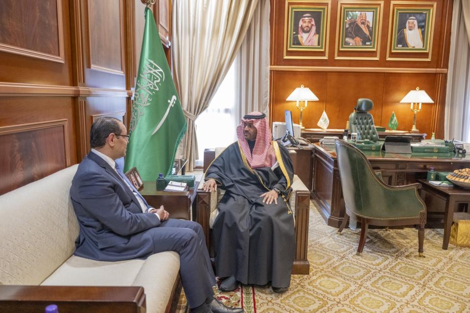 نائب أمير منطقة حائل يستقبل سفير الأردن لدى المملكة