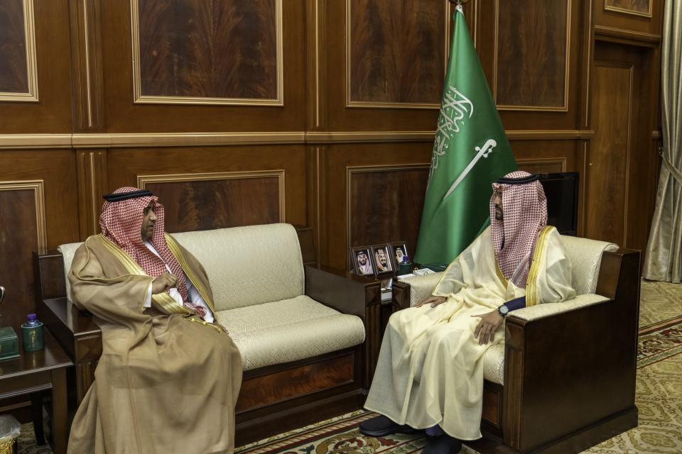 نائب أمير منطقة حائل يستقبل مدير فرع صندوق التنمية العقارية بالمنطقة