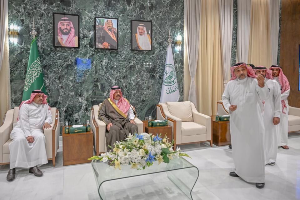 الأمير عبدالعزيز بن سعد يفتتح مشروع المرحلة الأولى والثانية لتطوير مجمع التشغيل والصيانة والمستودعات في إمارة حائل
