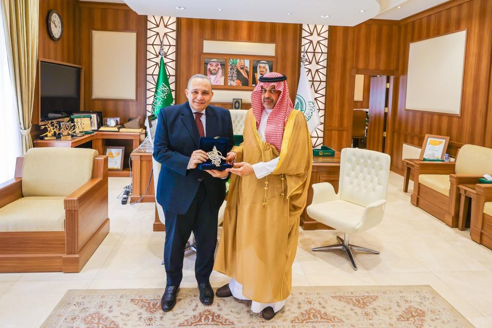وكيل إمارة حائل ‏يستقبل رئيس الشعبة القنصلية بالسفارة المصرية ‏لدى المملكة