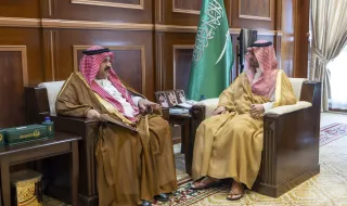 نائب أمير حائل يستقبل مدير فرع هيئة الهلال الأحمر السعودي بالمنطقة