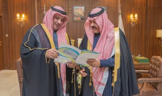 أمير حائل يستقبل مدير تعليم المنطقة والفائزَين بالمستوى الذهبي على مستوى المملكة في أولمبياد الرسم والتصوير التشكيلي