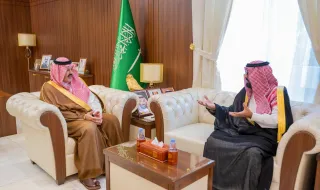 أمير حائل يستقبل رئيس جمعية حائل الشبابية بالمنطقة