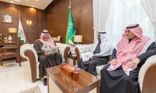 أمير حائل يستقبل مدير فرع وزارة الرياضة بالمنطقة ورئيس فريق هايكنج حائل