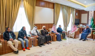 وكيل إمارة حائل يستقبل الرحالة الإيطالي ماتيو بارساني