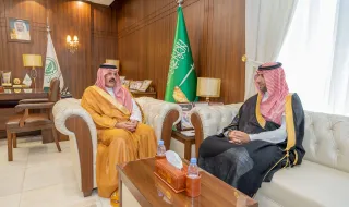 سمو أمير منطقة حائل يستقبل سمو الرئيس الفخري لمؤسسة الديوانية للعمل التطوعي
