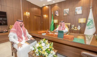 سمو الأمير عبدالعزيز بن سعد يستقبل مدير الصالات التنفيذية بالمنطقة الشمالية