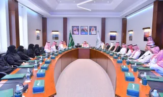 سمو أمير حائل يضع حجر أساس مشروع مبادرة إكرام الموتى ويطلع على جهود أمانة المنطقة لمعالجة التشوه البصري.