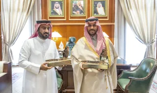 سمو نائب أمير حائل يستقبل الحاصل على المركز الأول في الشوط الثالث بمهرجان الصقور