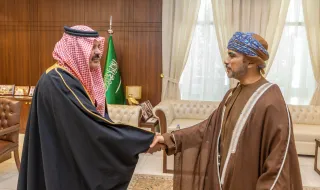 أمير منطقة حائل يستقبل سفير عمان لدى المملكة