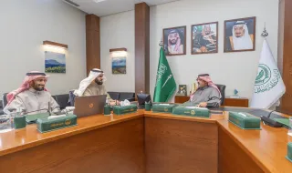 أمير منطقة حائل يطلع على عرض خطة العمل لإقامة مهرجان الإبل بالمنطقة الشهر المقبل