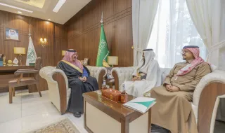 أمير حائل يستقبل الرئيس التنفيذي لهيئة تطوير المنطقة ورئيس مجلس إدارة شركة "سموّ" العقارية