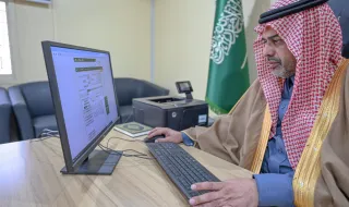 وكيل إمارة حائل يدشن نظام التعاملات الإلكترونية بمركز الرديفة