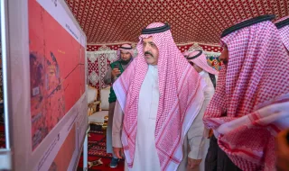 الأمير عبدالعزيز بن سعد يتفقد الأعمال القائمة في طريق "حائل - رفحاء" الجديد ويقف على آخر مراحل سير العمل