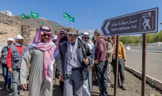 نائب أمير حائل يفتتح أول مسار هايكنج معتمد لمعلم أثري وسياحي شهير بالمنطقة