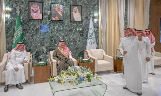 الأمير عبدالعزيز بن سعد يفتتح مشروع المرحلة الأولى والثانية لتطوير مجمع التشغيل والصيانة والمستودعات في إمارة حائل