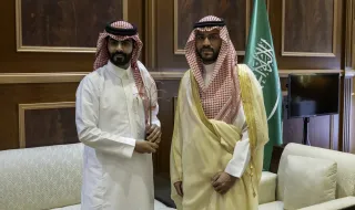 نائب أمير منطقة حائل يستقبل الفائز بجائزة النخلة الذهبية بمهرجان أفلام السعودية