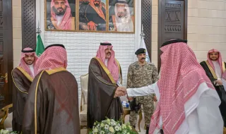 أمير منطقة حائل يعقد الجلسة الاثنينية