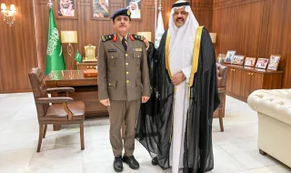 أمير حائل يقلد مدير الدفاع المدني بالمنطقة رتبته الجديدة