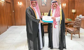 أمير منطقة حائل يستقبل مدير التعليم بالمنطقة