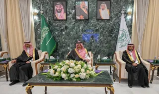 أمير منطقة حائل يدشن عيادة الكشف المبكر عن سرطان الثدي المتنقلة