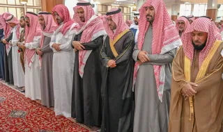 نائب أمير حائل يؤدّي صلاة الميت على فهد الخرشاوي رحمه الله