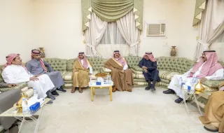 أمير منطقة حائل ونائبه يقدمان واجب العزاء لأسرة السبهان