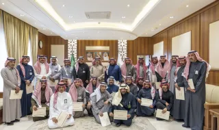 وكيل إمارة منطقة حائل المكلف يكرم اللجان التنظيمية لمهرجان حرفة ٢٠٢٥